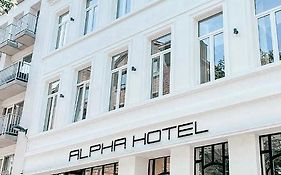 Alpha Hotel